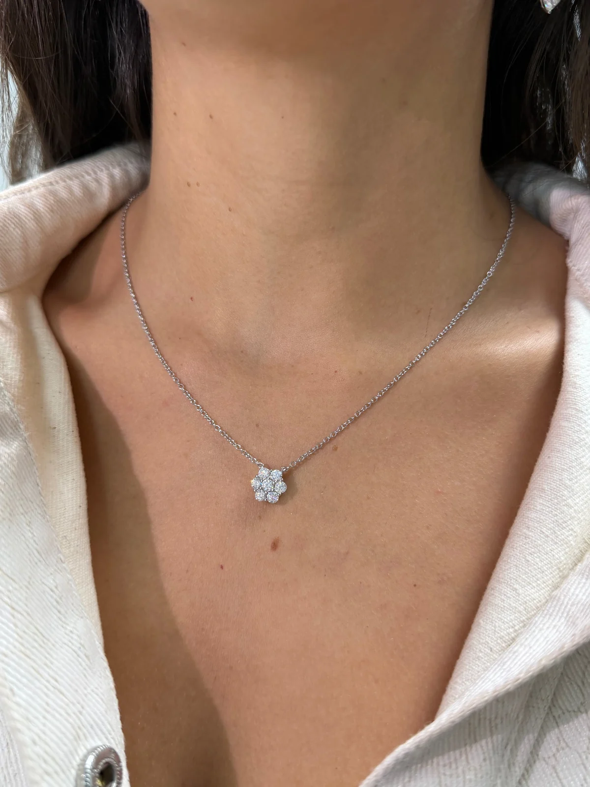 0.7CT Flower Pendant Necklace worn